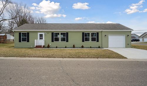675 Brooks St S, Eden Valley, MN, 55329-1645 | Card Image