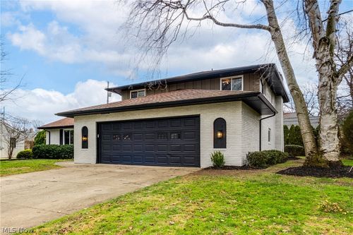 19681 Westover Ave, Rocky River, OH, 44116-4036 | Card Image
