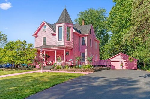 1031 2nd St, Hudson, WI, 54016-1208 | Card Image