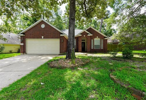 105 N Hollylaurel Cir, The Woodlands, TX, 77382-1379 | Card Image