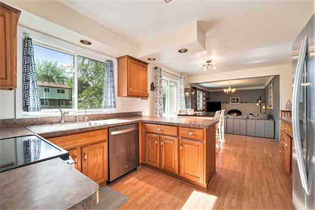 4453 Willow Creek Dr, House other with 4 bedrooms, 2 bathrooms and null parking in Troy MI | Image 8