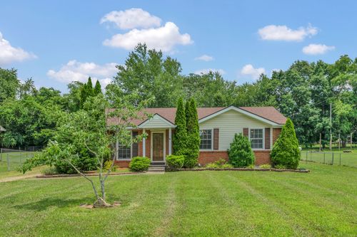 575 Cynthia Dr, Clarksville, TN, 37042-3850 | Card Image
