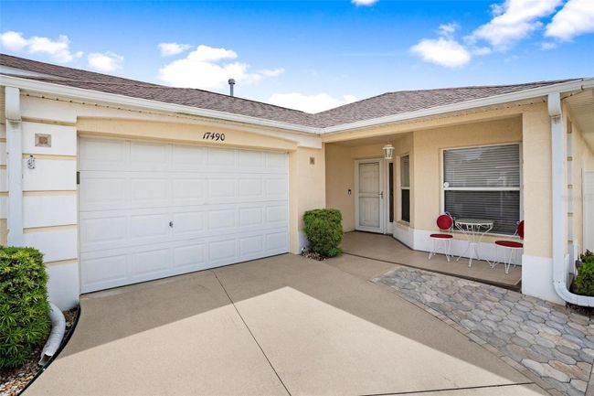 17490 Se 84 Th Evergreen Court, House other with 3 bedrooms, 2 bathrooms and null parking in The Villages FL | Image 3