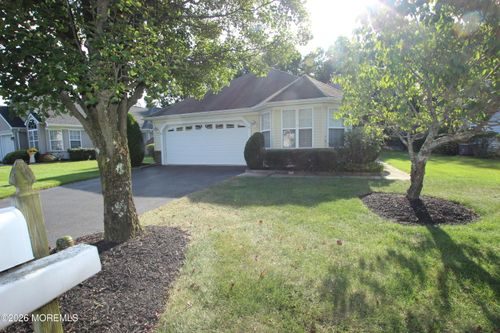 10 Wellington Ln, Lakewood, NJ, 08701-5736 | Card Image