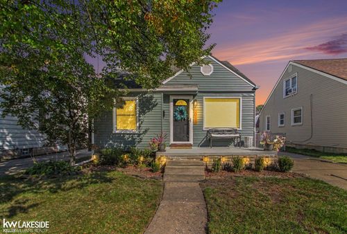 2013 E 4th St, Royal Oak, MI, 48067-3919 | Card Image
