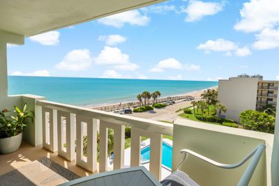 506 - 4049 Ocean Drive, Condo with 2 bedrooms, 2 bathrooms and null parking in Vero Beach FL | Image 1