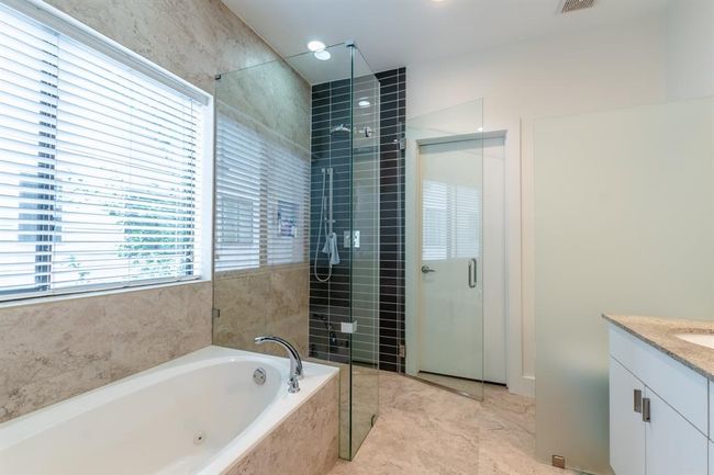 B - 4104 Spencer St, House other with 3 bedrooms, 4 bathrooms and 2 parking in Houston TX | Image 20
