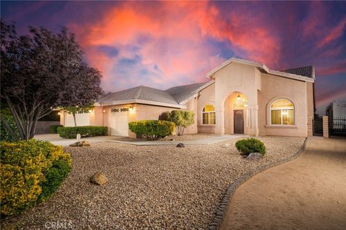 18463 Orange St, Hesperia, CA, 92345-6613 | Card Image
