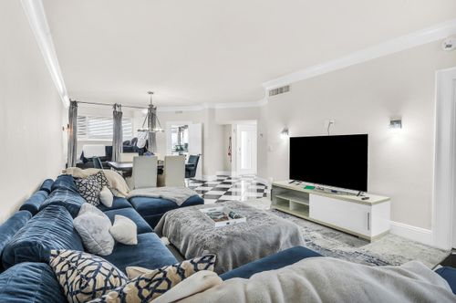204-333 Sunset Dr, Fort Lauderdale, FL, 33301-2641 | Card Image