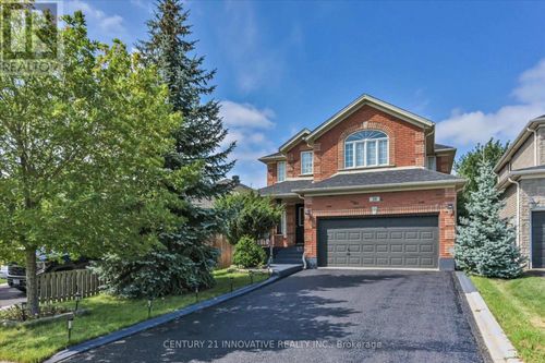 28 Empire Dr, Barrie, ON, L4N0Y9 | Card Image