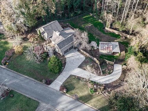 2189 Chartwell Dr, Marietta, GA, 30066-6803 | Card Image