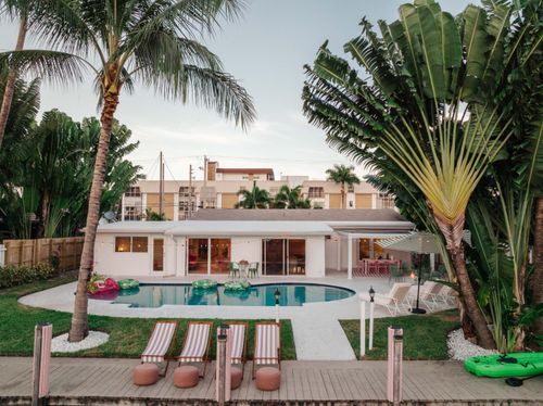 3057 Ne 16th Ave, Oakland Park, FL, 33334-5204 | Card Image