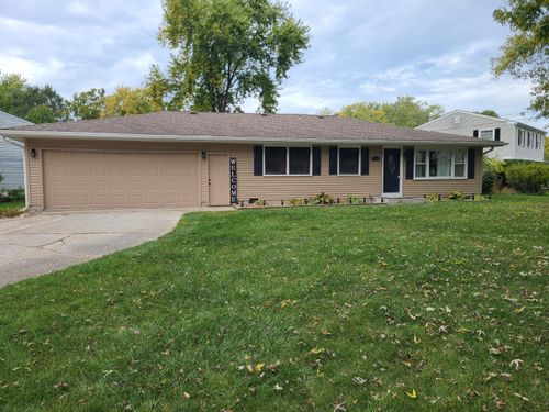 764 Timberline Pkwy, Valparaiso, IN, 46385-8867 | Card Image