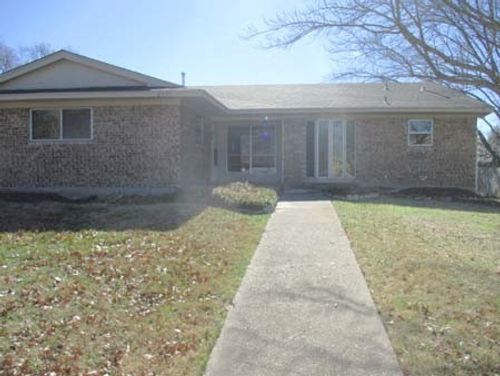 2905 Linda Dr, Ennis, TX, 75119-7621 | Card Image