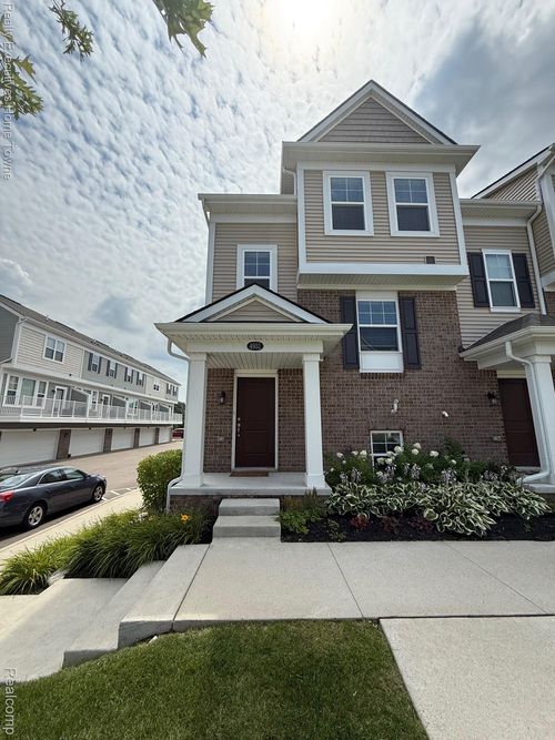 4931 Treeside Ln, TROY, MI, 48098-4505 | Card Image