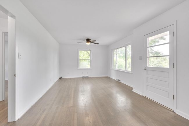 Family Room #2 | Image 21