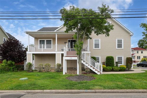 370 Rider Ave, Patchogue, NY, 11772-3948 | Card Image