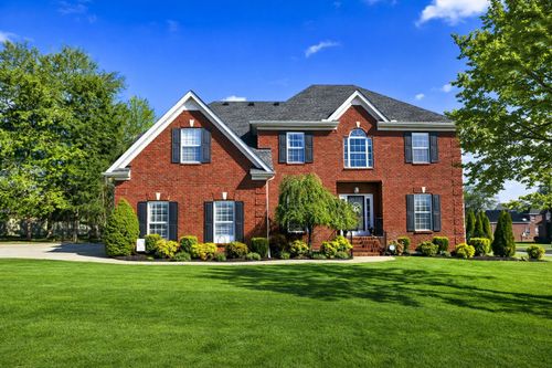 2026 Woodcliff Dr, Smyrna, TN, 37167-5894 | Card Image