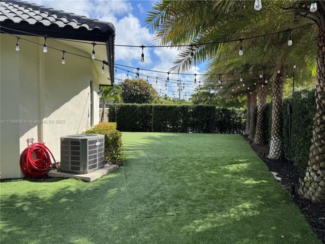 4000 Ne 23 Rd Ave, House other with 3 bedrooms, 4 bathrooms and null parking in Lighthouse Point FL | Image 33