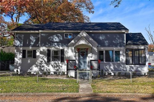 115 Channing Ave, Portsmouth, VA, 23702-2942 | Card Image