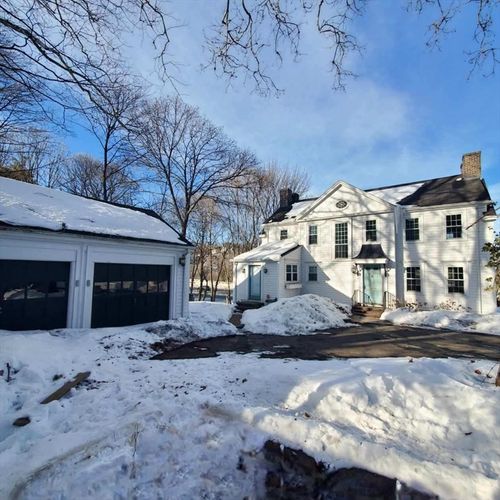 315 Lake St, Arlington, MA, 02474-8280 | Card Image
