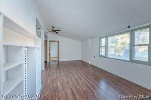 42 Dixon Ave, Woodstock, NY, 12498-1412 | Card Image