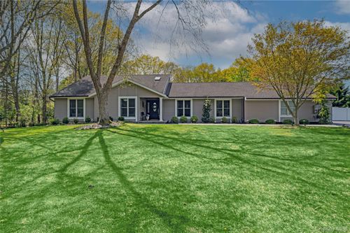 11 Arrowood Dr, Saint James, NY, 11780-3449 | Card Image