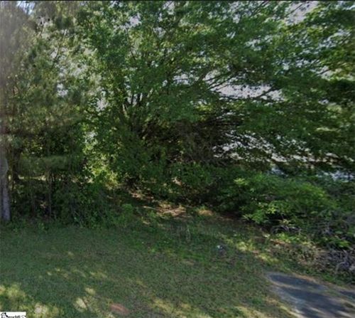 207 Highway 651, Fountain Inn, SC, 29644-9035 | Card Image