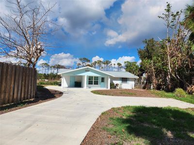 1020 Drury Lane, House other with 2 bedrooms, 2 bathrooms and null parking in Englewood FL | Image 1