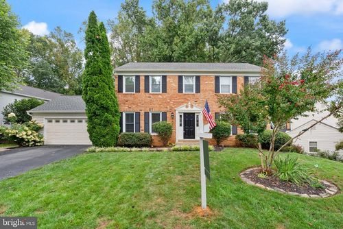 8470 Nicole Ct, ANNANDALE, VA, 22003-1157 | Card Image