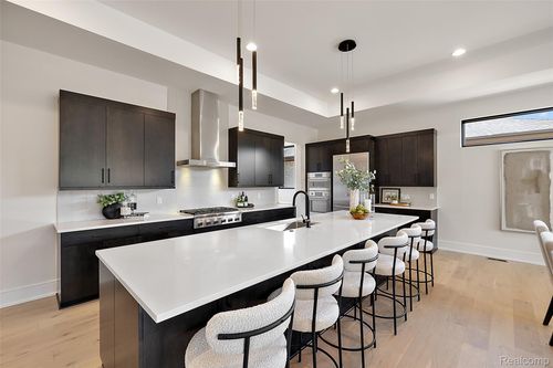 49588 Villa Dr, Novi, MI, 48374-1912 | Card Image