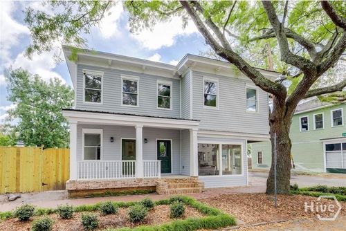 a1-221 W Duffy Street, Savannah, GA, 31401 | Card Image