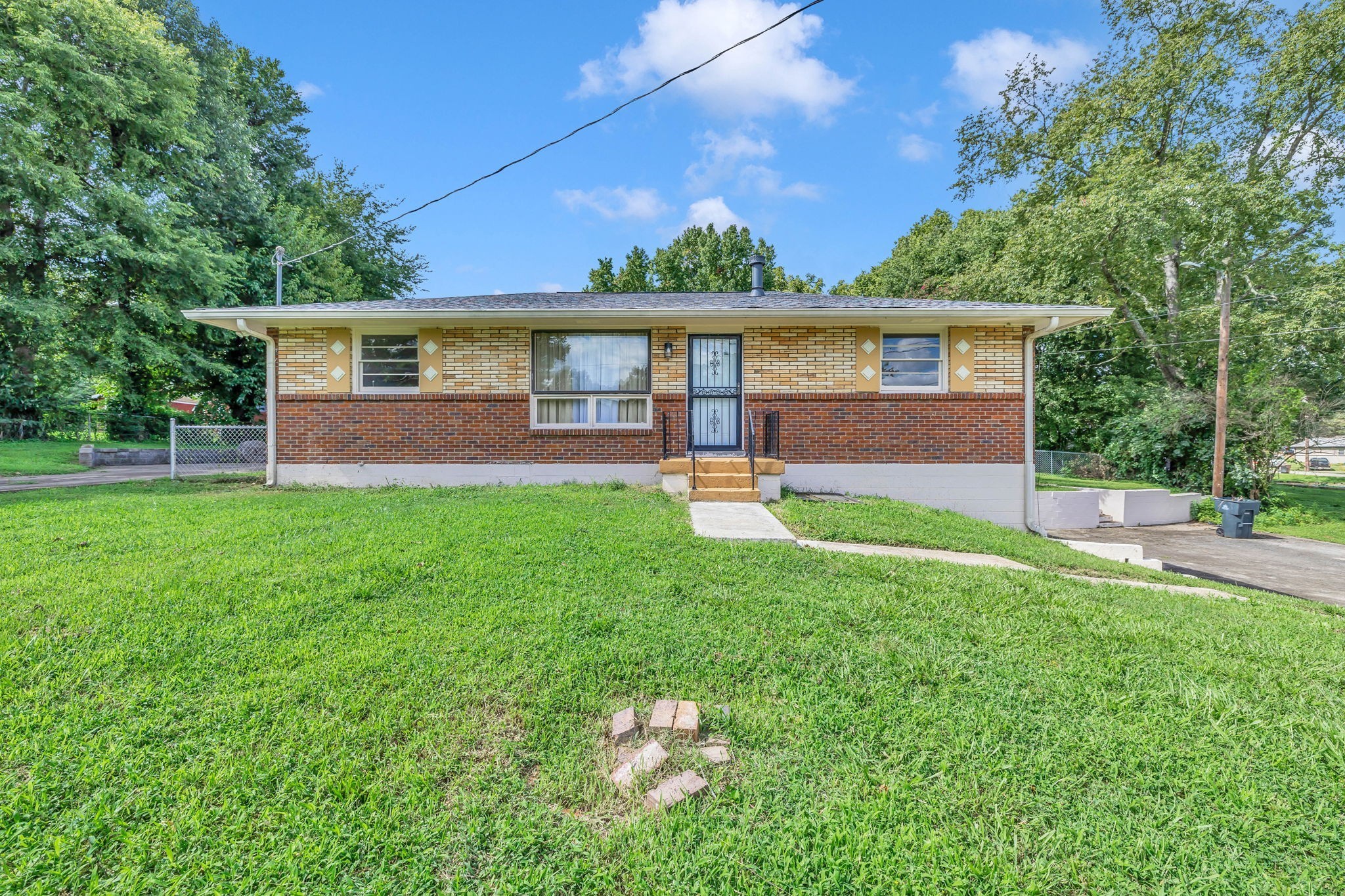 Sanborn Dr, Nashville, TN 37210