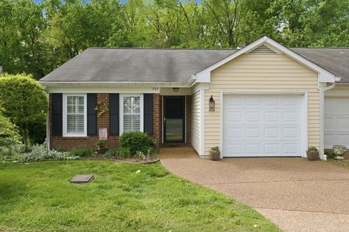 905 Glenmary Ct, Nashville, TN, 37205-3589 | Card Image
