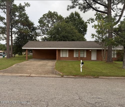 607 Temple Dr, Gulfport, MS, 39503-3738 | Card Image
