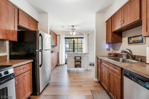 2305 Privet Way, Basking Ridge, NJ, 07920-3134 | Card Image