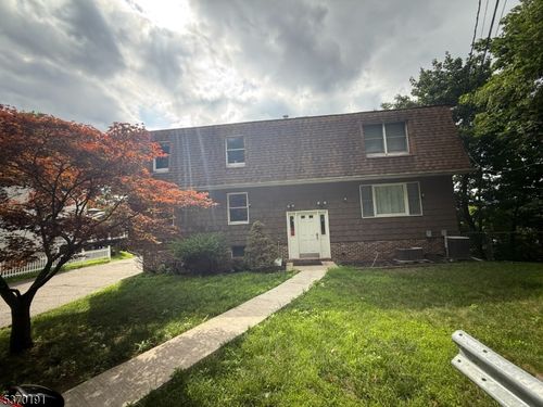 60 Garden Ave, Woodland Park, NJ, 07424-3347 | Card Image
