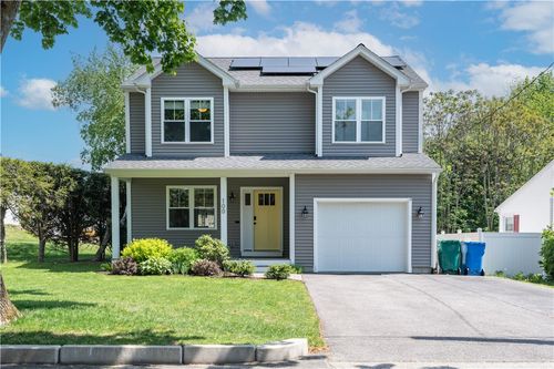 100 E View Ave, Cranston, RI, 02920-6507 | Card Image