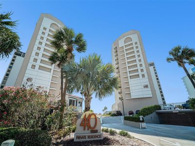 1706 - 440 S Gulfview Boulevard, Condo with 2 bedrooms, 2 bathrooms and null parking in Clearwater Beach FL | Image 2