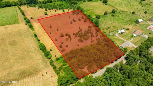 7 Thorngrove Pike, Kodak, TN, 37764 | Card Image