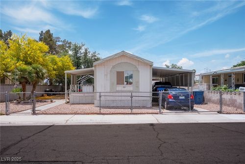 5573 Tahoe Dr, Las Vegas, NV, 89142-2634 | Card Image