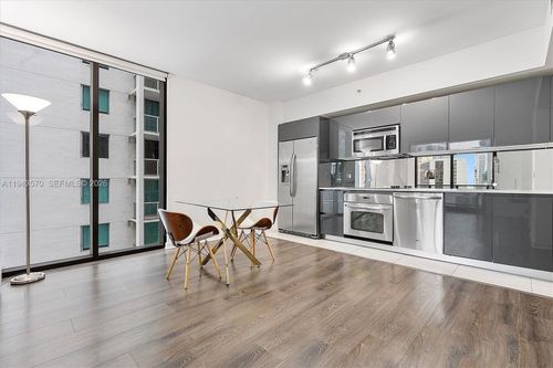 2008-31 Se 6th St, Miami, FL, 33131-3173 | Card Image