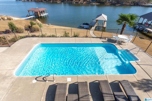 190 Coves Dr, VINCENT, AL, 35178-8801 | Card Image