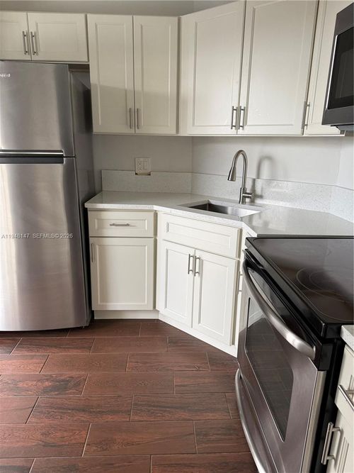 apt-307-1021 Crystal Lake Dr, Deerfield Beach, FL, 33064-1926 | Card Image