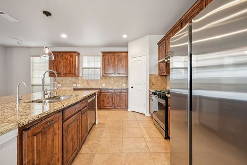 520 Eastland Dr, Lewisville, TX, 75056-5872 | Card Image