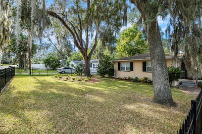 836 Ne 11 Th Avenue, House other with 3 bedrooms, 2 bathrooms and null parking in OCALA FL | Image 3