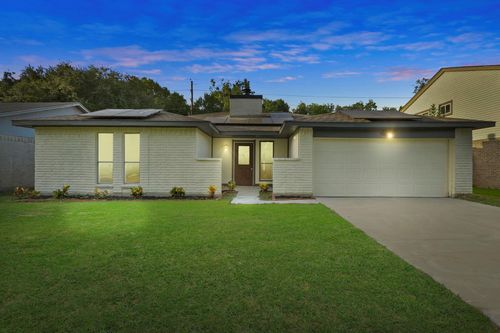 2322 Aprilmont Dr, Sugar Land, TX, 77498-1904 | Card Image