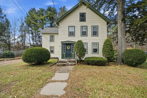 1177 Northampton St, Holyoke, MA, 01040-1324 | Card Image