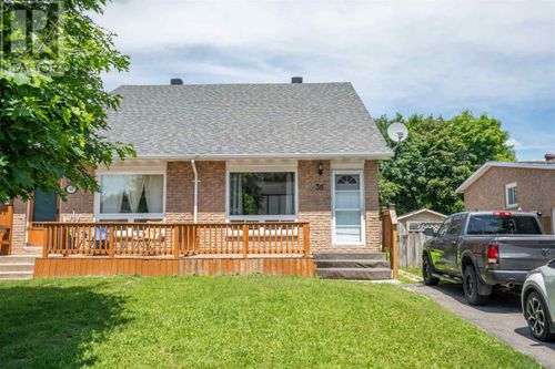 38 Cambridge Pl, Sault Ste. Marie, ON, P6A6E9 | Card Image