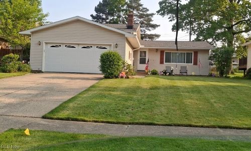 2590 Marda Dr, Parma, OH, 44134-5146 | Card Image